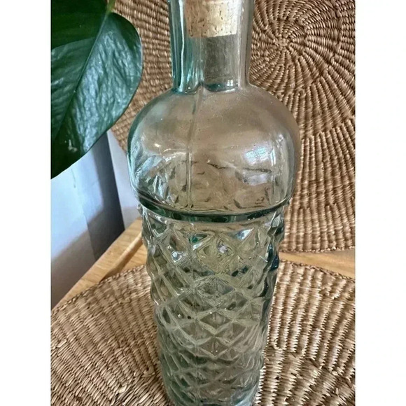 Vintage Diamond Glass bottle with cork - Picture 3 of 8